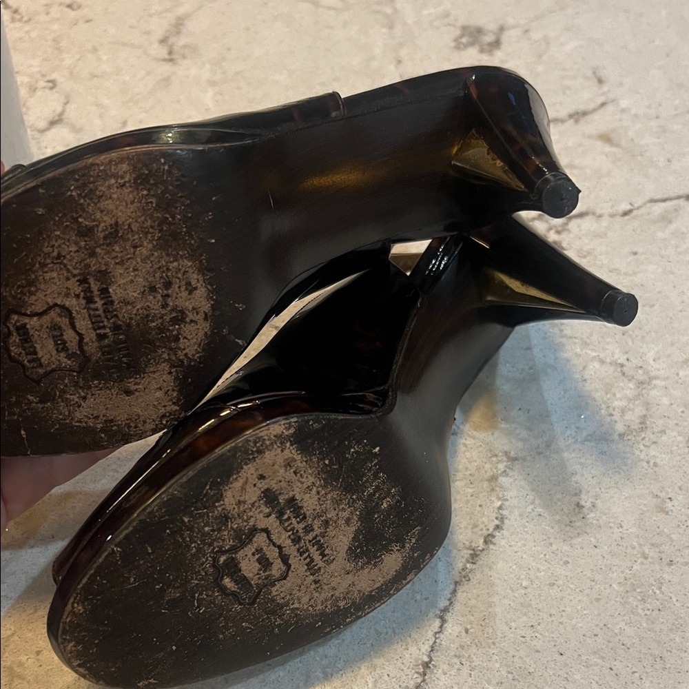 Stuart Weitzman Tortoise Shall and Gold Patent Slingback Heels Size 8 - Picture 8 of 9